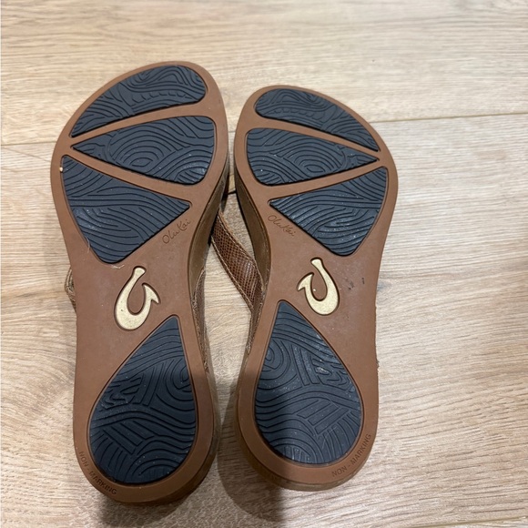 OluKai Hiona Leather Flip Flops – Women’s Size 8 - Picture 4 of 4